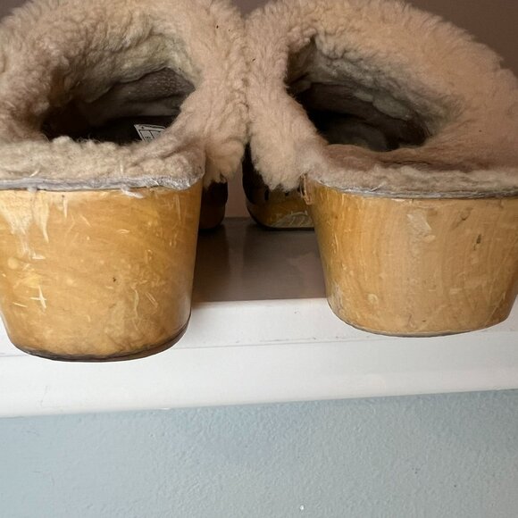 UGG Kalie Clog, UGG Australia Clog, UGG Clog, Sheepskin Lined, Tan Clog Size 10 - Picture 5 of 8